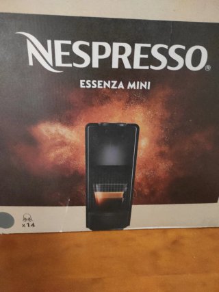 Cafetera Nespresso Essenza Mini