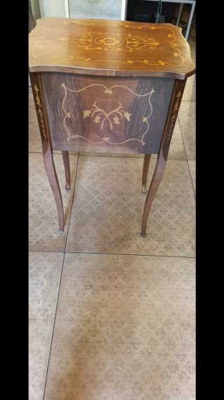 Comodino in legno 73x42x32