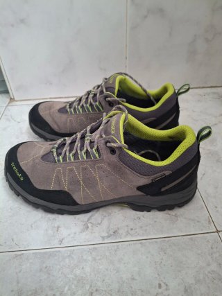 Zapatillas Trekking Treksta con Gore-Tex