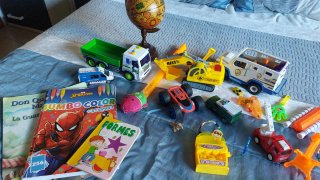 Lote de juguetes variados para niños