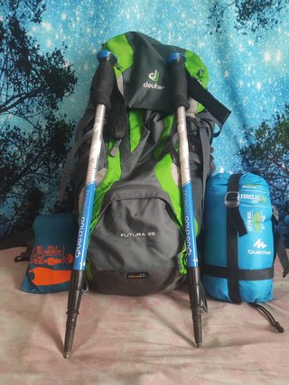 Lote Material Trekking: Mochila, Bastones y Saco