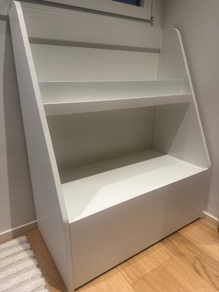 Librería con almacenaje IKEA BERGIG