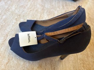 Zapatos de Tacón Azul Lefties Talla 39