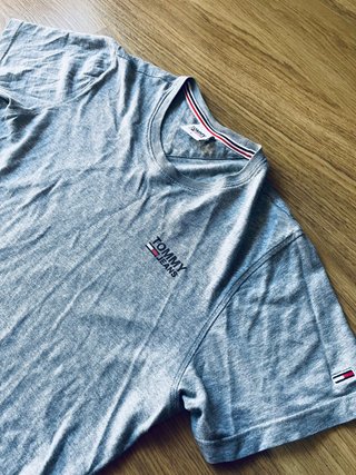 Camiseta Tommy Jeans Gris Talla S