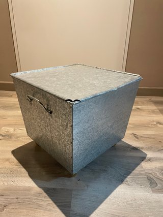 Caja Metálica de Almacenaje con Ruedas