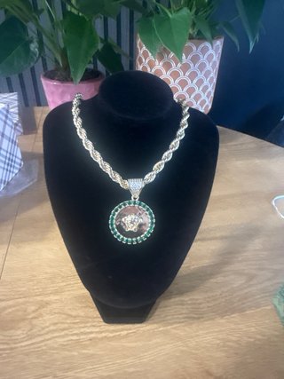 Collar Versace Laminado en Oro 14K