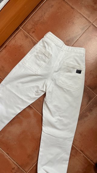 Pantalón vaquero blanco Bershka