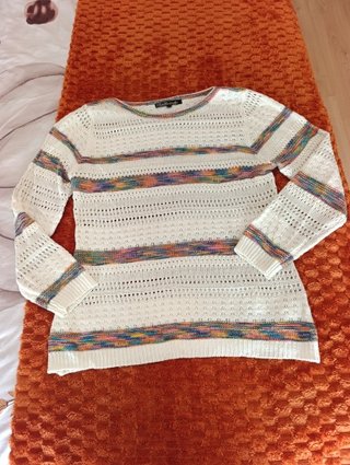 Jersey de punto blanco con rayas multicolor
