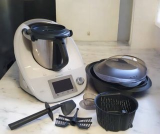 Thermomix TM5 con accesorios