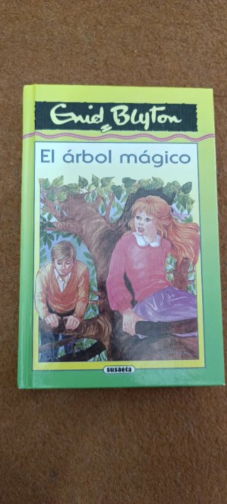 El árbol mágico; En lo alto del árbol lejano