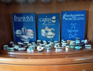 Colección de 50 Cajitas de Porcelana