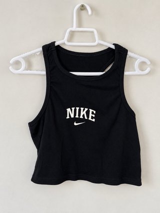Top Nike Negro