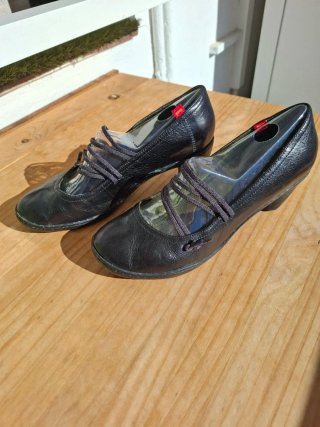 Zapatos de tacón Camper negros