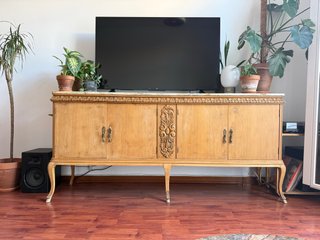 Aparador Vintage Restaurado con Tapa de Mármol