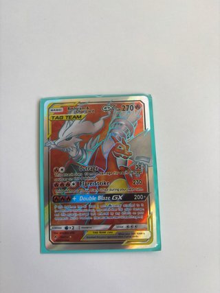 Carta Pokémon Reshiram & Charizard-GX Full Art