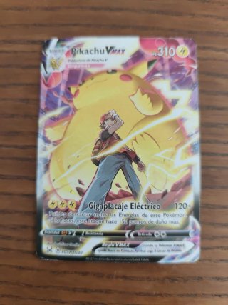 Carta Pokémon Pikachu VMAX Gigamax