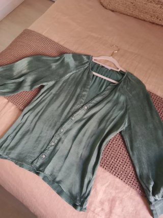 Blusa verde Zara