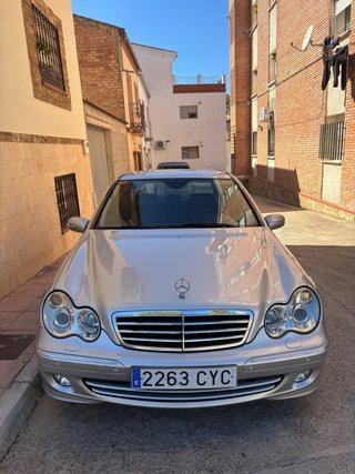 Mercedes-Benz Clase C 220cdi