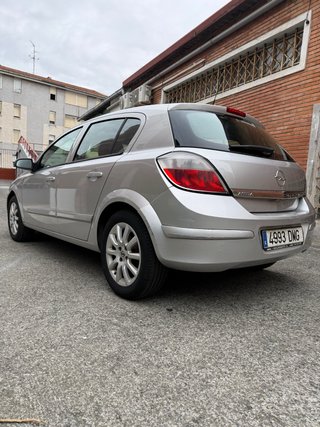 Opel Astra 2004
