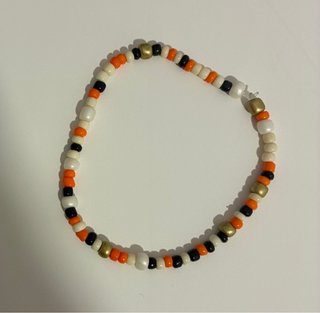 Pulsera hecha a mano de halloween orden aleatorio.