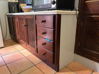 Mueble de cocina rústico de madera maciza