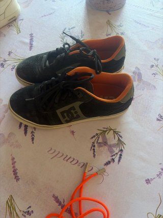 Bambas DC Negras y Naranjas