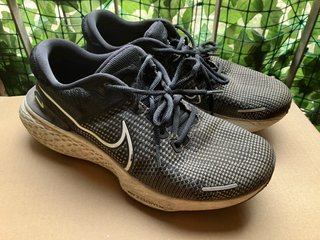 Scarpe Nike Invincible Run nere taglia 44