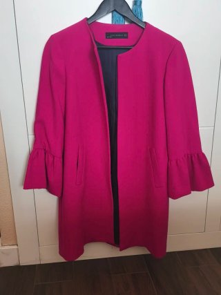 Abrigo entretiempo Zara fucsia