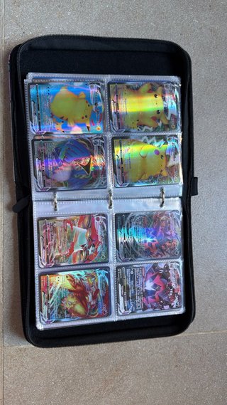 1 Carta Pokémon Vmax original.