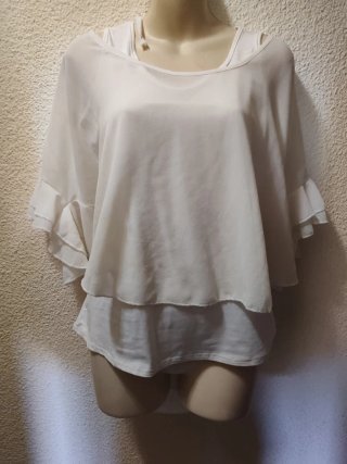 Blusa Blanca con Volantes