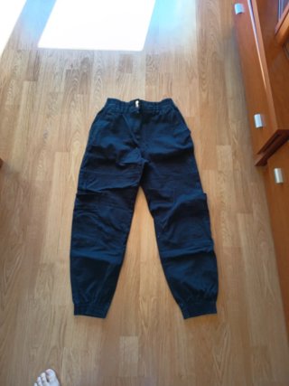 Pantalón mujer Cargo Bershka Negro Talla 38