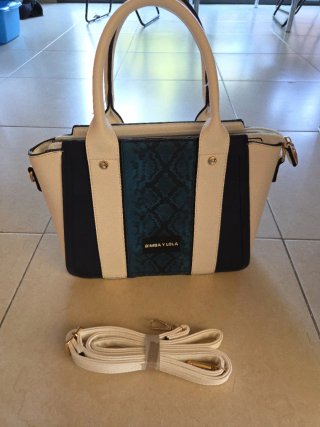 Bolso blanco y Azul