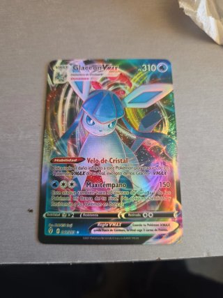 Carta Pokémon Glaceon VMAX