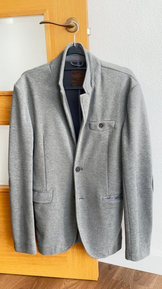 Chaqueta Gris Estilo Casual