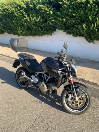 Aprilia Mana 850 Naked