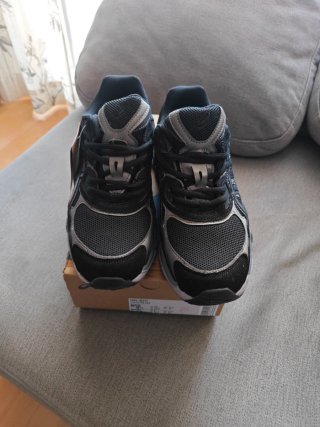 Zapatillas Asics Negras
