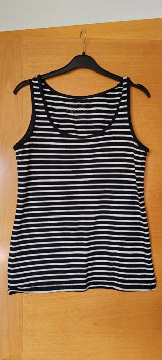 Ropa de mujer varias prendas,