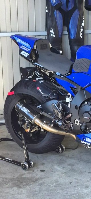 Yamaha R1