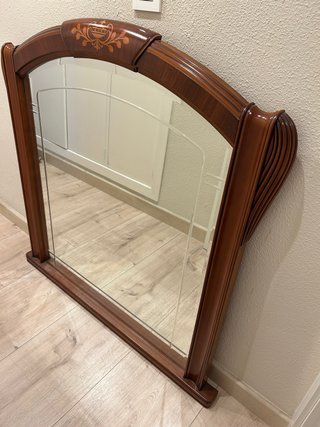 Espejo de Pared con Marco de Madera