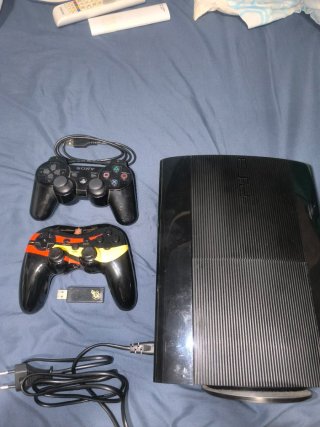 Consola PlayStation 3 (PS3) con 2 mandos