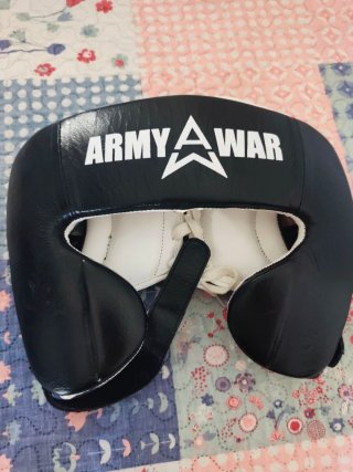 Casco de Boxeo con Protección de Pómulos