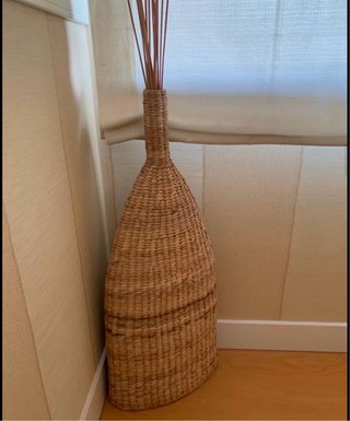 Pareja de jarrones grandes de fibra natural