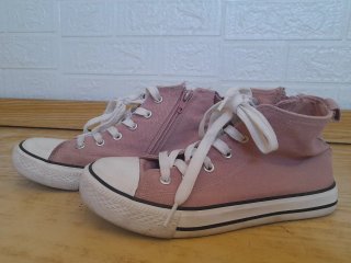 Zapatillas tipo bota rosas