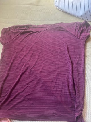 Camiseta Morada