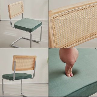 Sillas Vintage con Rejilla y Asiento Verde.