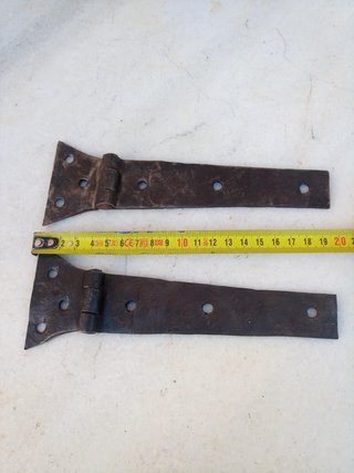 2 Bisagras antiguas.