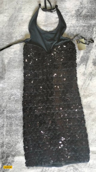 Vestido de fiesta negro con lentejuelas