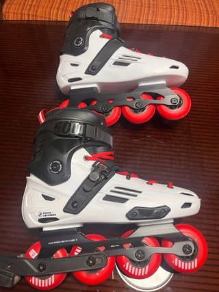 Patines Oxelo MF500 talla 44 y protecciones