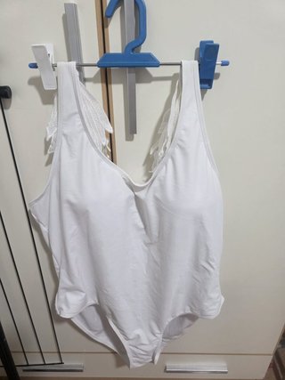 Bañador blanco con alas