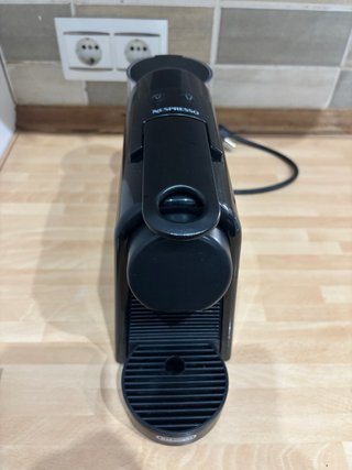 Cafetera Nespresso De'Longhi Essenza Mini